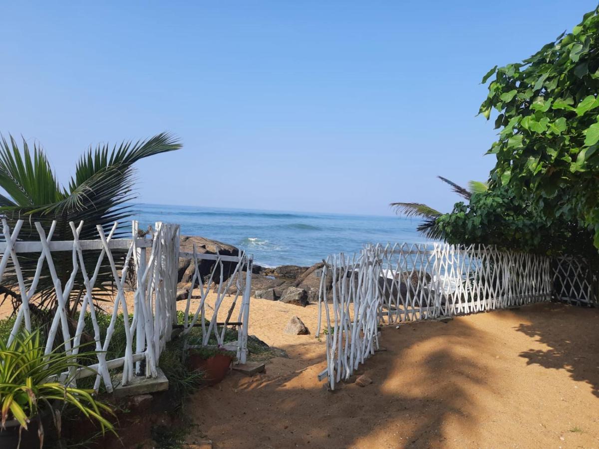 Ashen'S Beach House Boossa Luaran gambar