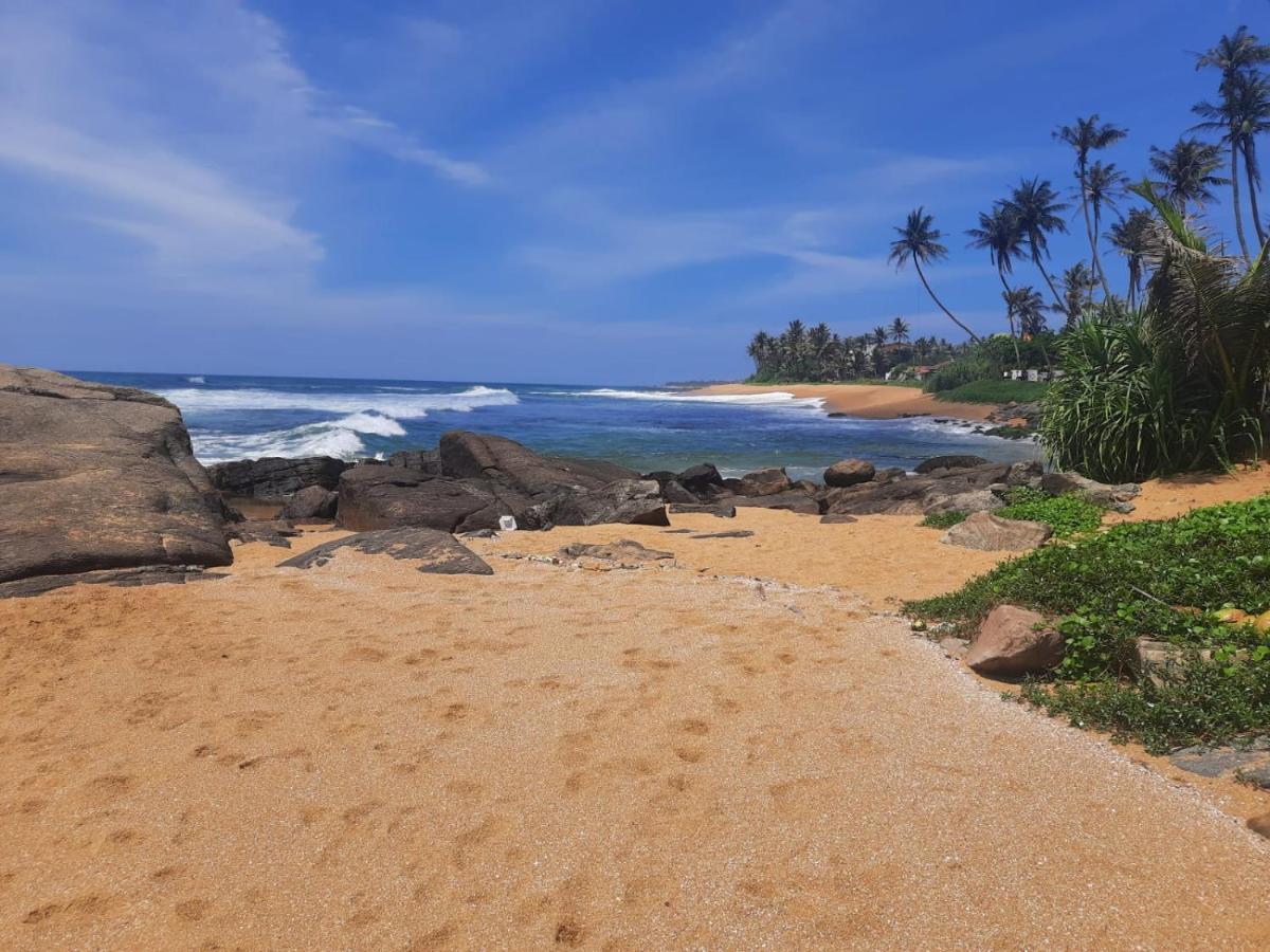 Ashen'S Beach House Boossa Luaran gambar