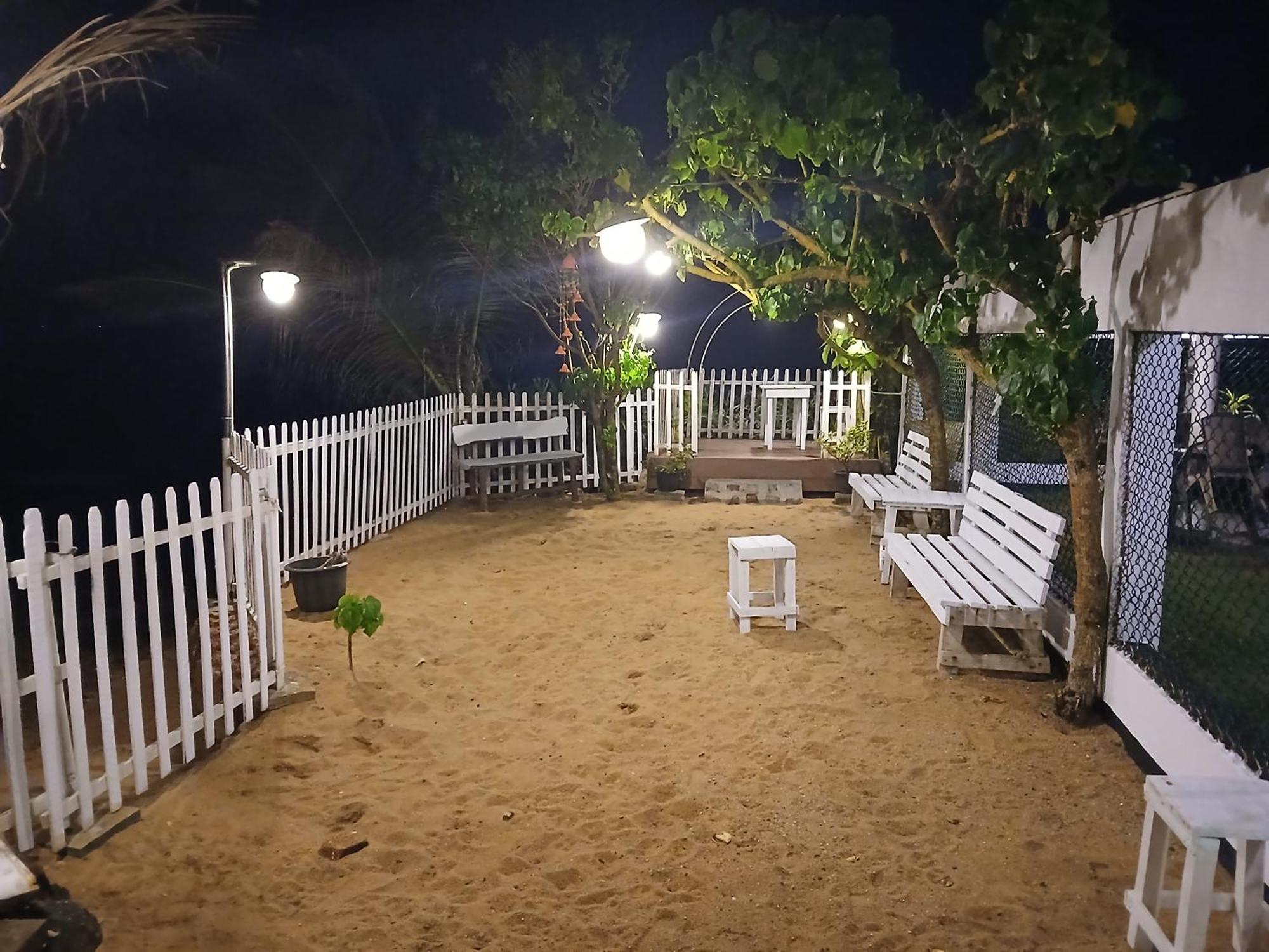 Ashen'S Beach House Boossa Luaran gambar